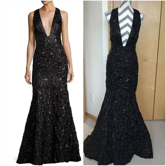Milly Dresses & Skirts - Milly Penelope Rosette Jacquard Mermaid Gown